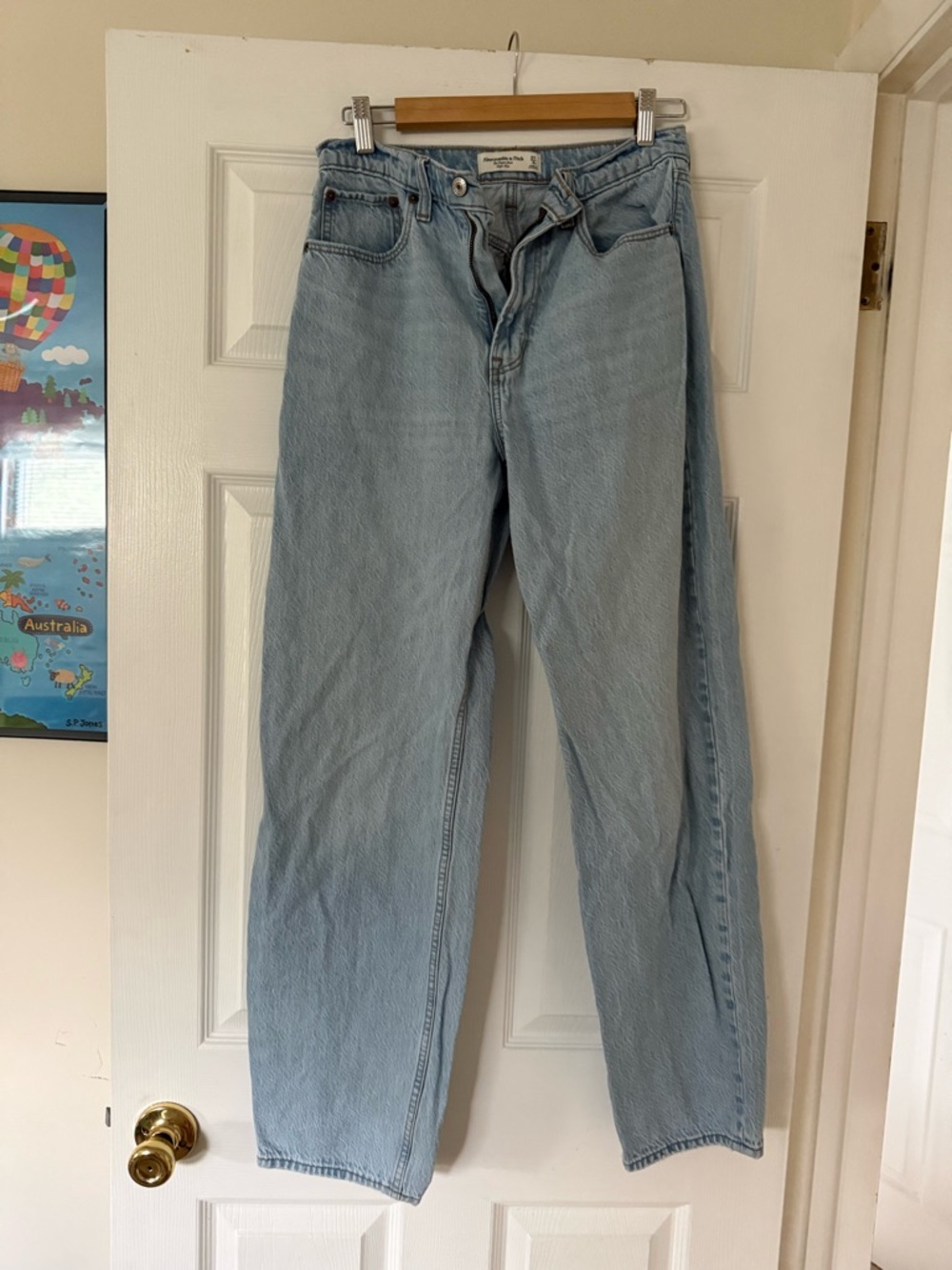 Abercrombie & Fitch Light Blue Relaxed Womens Jeans